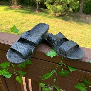 Kids Jesus sandals black sz 5